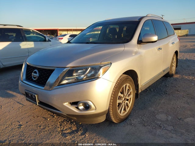 Nissan Pathfinder 2015 5N1AR2MM9FC666263 Image 2