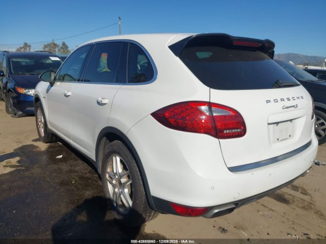 2014 PORSCHE CAYENNE HYBRID WP1AE2A26ELA51413 Photo 2