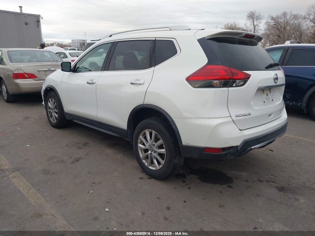 2017 NISSAN ROGUE KNMAT2MV5HP508688 Photo 2