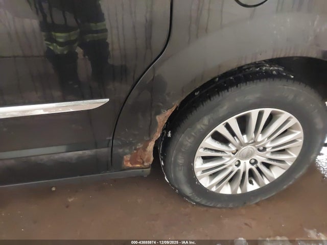 Продаж на аукціоні авто 2013 Chrysler Town & Country Touring-l, vin: 2C4RC1CG1DR623183, номер лоту: 43885974