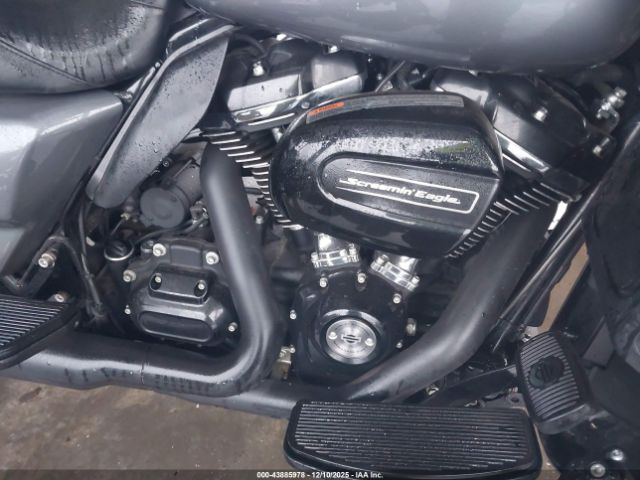 2021 HARLEY-DAVIDSON FLTRK 1HD1KZF14MB658190 Photo 7