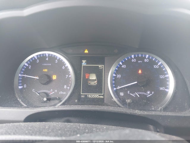 5TDZZRFH7JS249702 Toyota Highlander Le