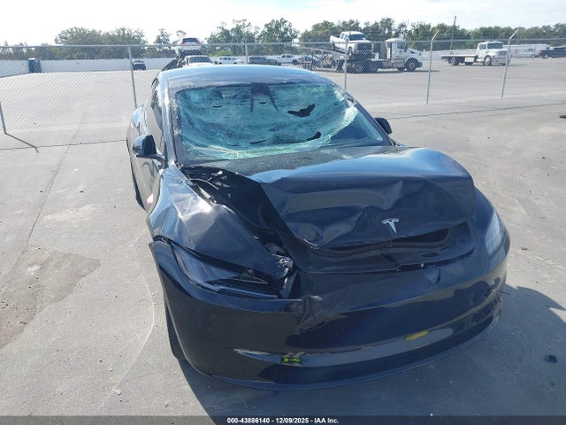 2025 TESLA MODEL 3 5YJ3E1EB9SF905775 Photo 5