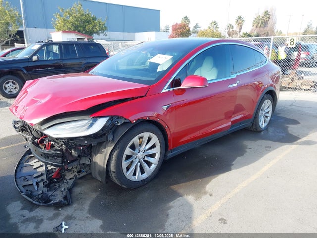 2018 TESLA MODEL X 5YJXCBE26JF121310 Photo 1