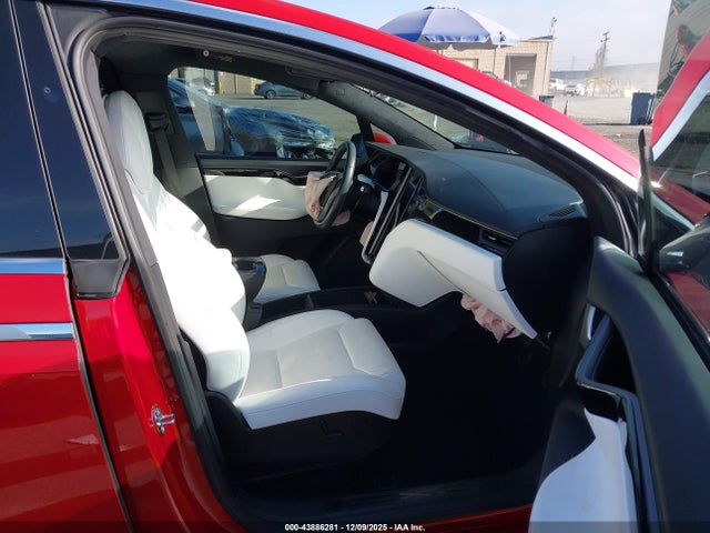2018 TESLA MODEL X 5YJXCBE26JF121310 Photo 4