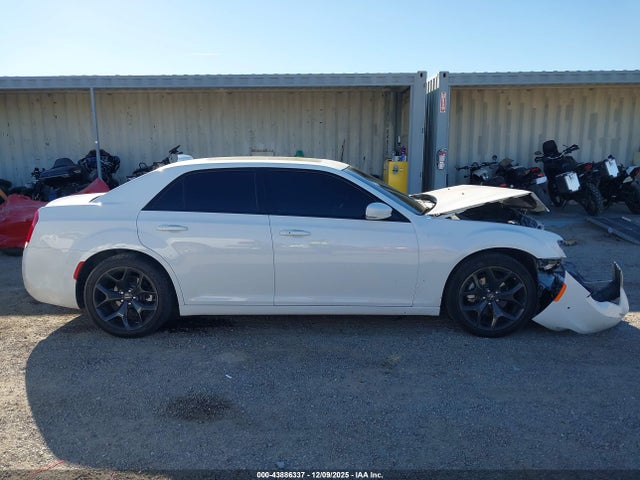 Chrysler 300 S 2022 2C3CCABG5NH179356 Image 12