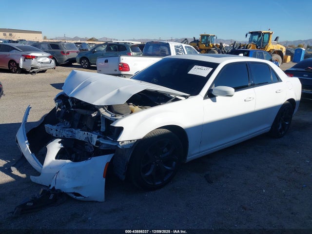 Chrysler 300 S 2022 2C3CCABG5NH179356 Image 2
