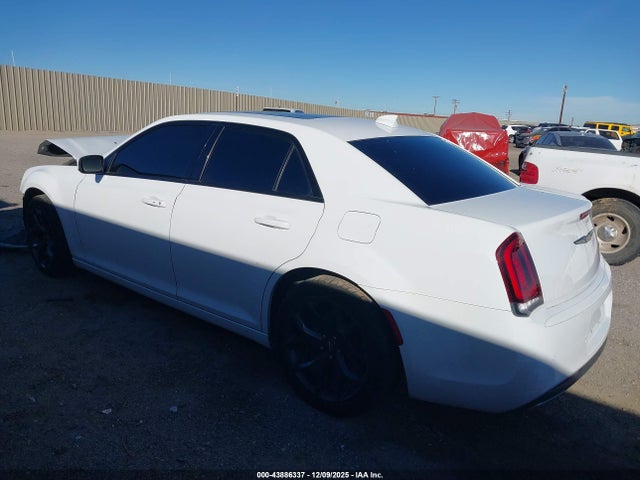 Chrysler 300 S 2022 2C3CCABG5NH179356 Image 3