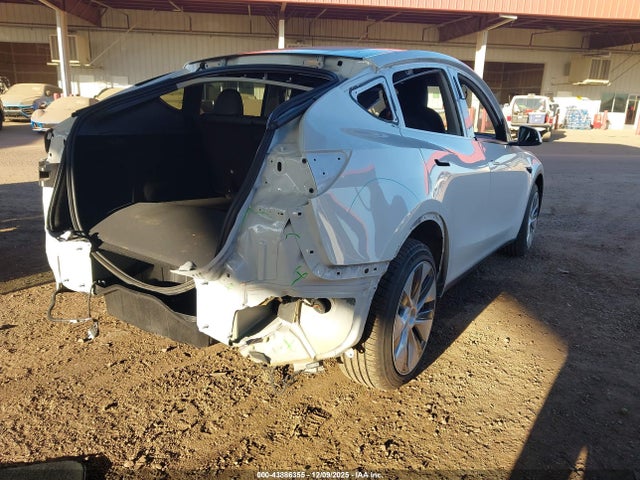 43886355 :رقم المزاد ، 7SAYGDEE1NA015657 vin ، 2022 Tesla Model Y Long Range Dual Motor All-wheel Drive مزاد بيع