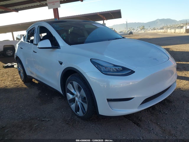 43886355 :رقم المزاد ، 7SAYGDEE1NA015657 vin ، 2022 Tesla Model Y Long Range Dual Motor All-wheel Drive مزاد بيع