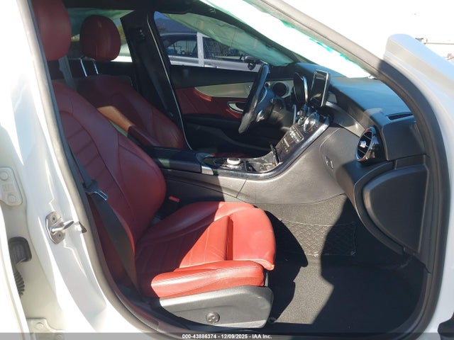 55SWF4JB5JU253235 Mercedes-Benz C 300