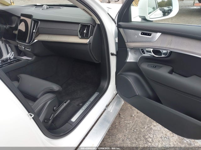 2025 VOLVO XC90 PLUG-IN HYBRID YV4H60JG5S1385532 Photo 4