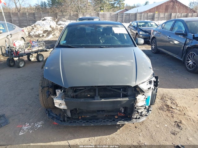 Audi A3 2.0t Premium 2017 WAUB8GFF7H1046952 Image 12