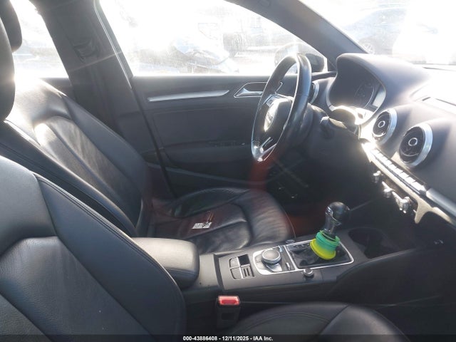 Audi A3 2.0t Premium 2017 WAUB8GFF7H1046952 Image 5