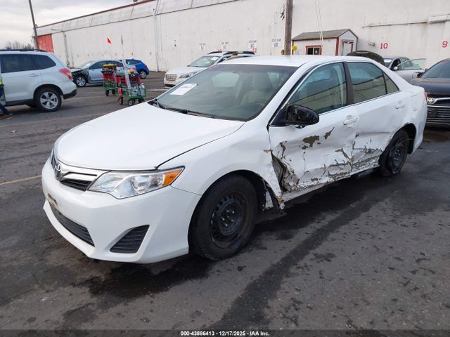 Toyota CAMRY LE 2014 4T4BF1FK7ER422855 Image 2
