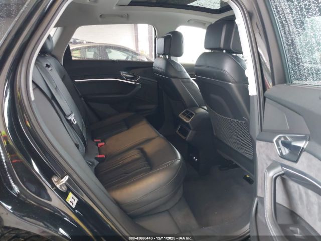 2019 AUDI E-TRON WA1VAAGE4KB006007 Photo 7