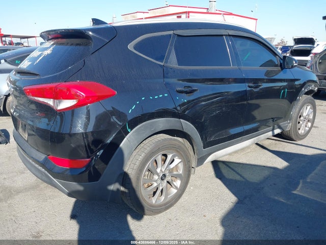 KM8J33A43JU718226 Hyundai Tucson Sel Plus