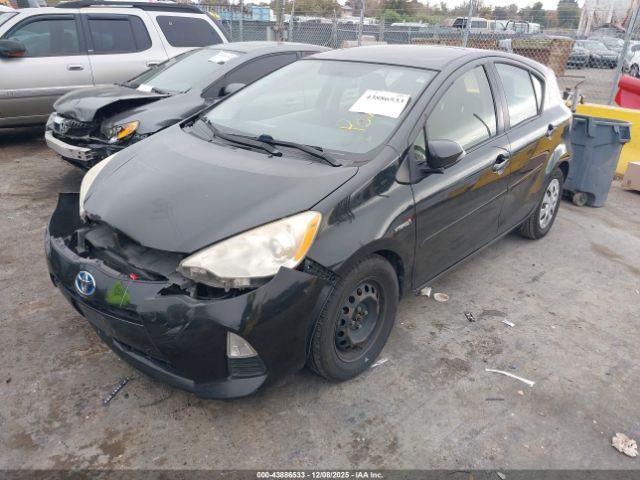 2012 TOYOTA PRIUS C JTDKDTB39C1012152 Photo 1