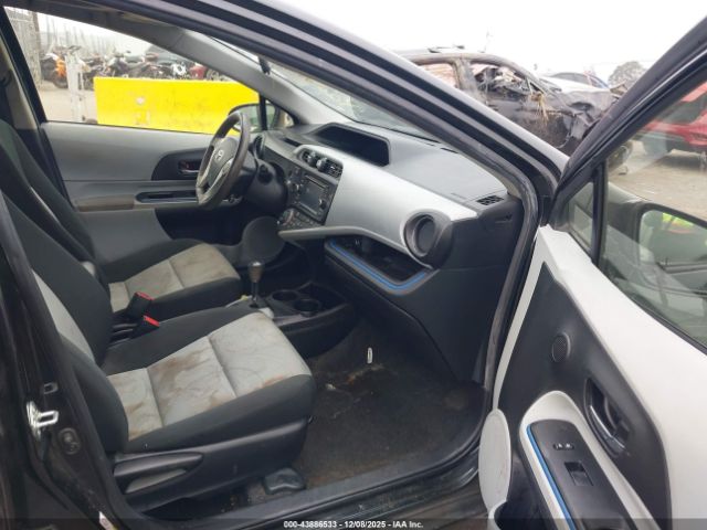 2012 TOYOTA PRIUS C JTDKDTB39C1012152 Photo 4