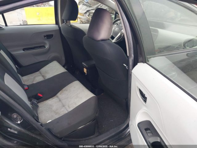 2012 TOYOTA PRIUS C JTDKDTB39C1012152 Photo 7