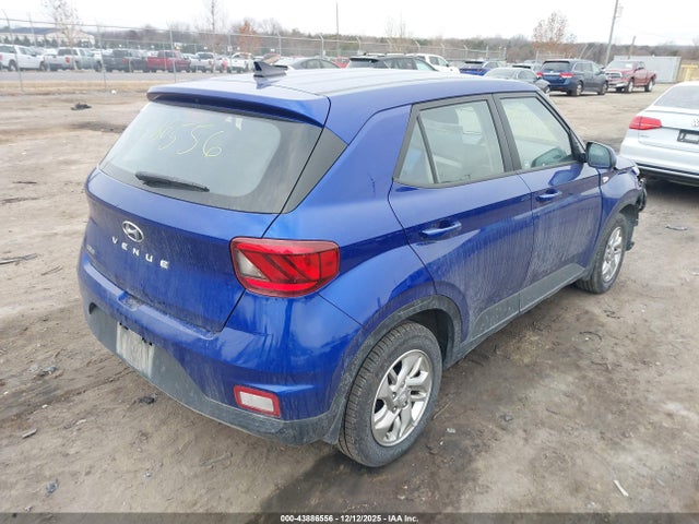 2021 HYUNDAI VENUE KMHRB8A30MU127589 Photo 3