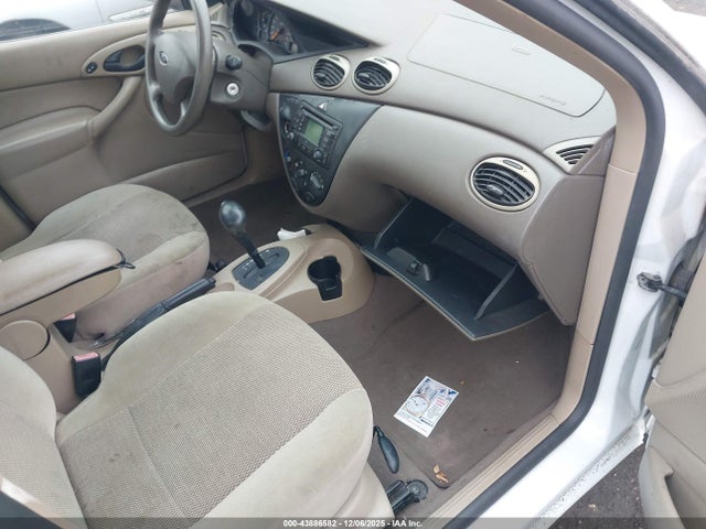 2003 FORD FOCUS 1FAHP34P43W227240 Photo 4