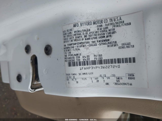 2003 FORD FOCUS 1FAHP34P43W227240 Photo 8