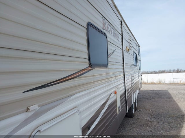 5ZT2SHUB2JE010285 Forest River Shasta Revere 29sk