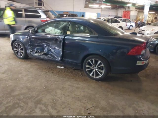 2013 VOLVO C70 YV1672MC5DJ140674 Photo 2