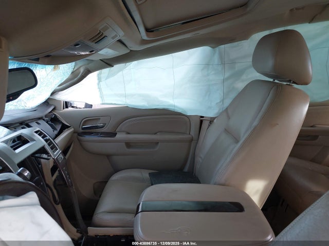 2010 CADILLAC ESCALADE 1GYUKBEF9AR154198 Photo 4