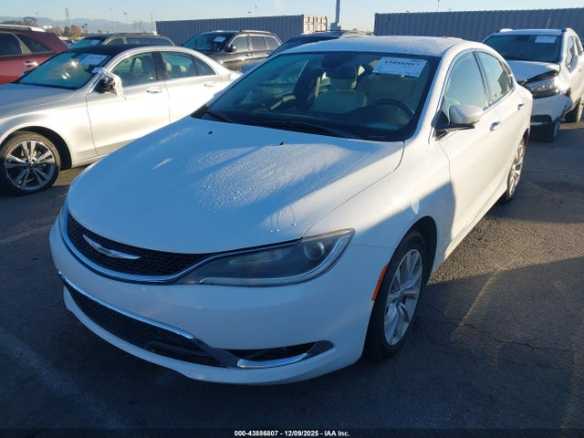 Chrysler 200 C 2015 1C3CCCCG3FN585946 Image 6