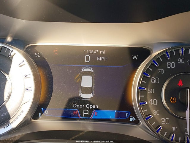 Chrysler 200 C 2015 1C3CCCCG3FN585946 Image 7