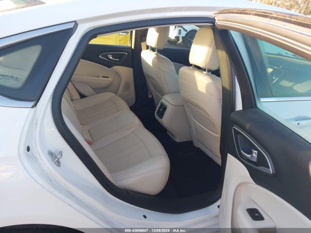 Chrysler 200 C 2015 1C3CCCCG3FN585946 Image 8