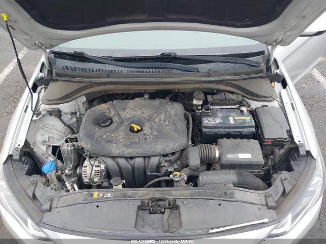 Hyundai Elantra 2017 5NPD84LF5HH091024 Image 10