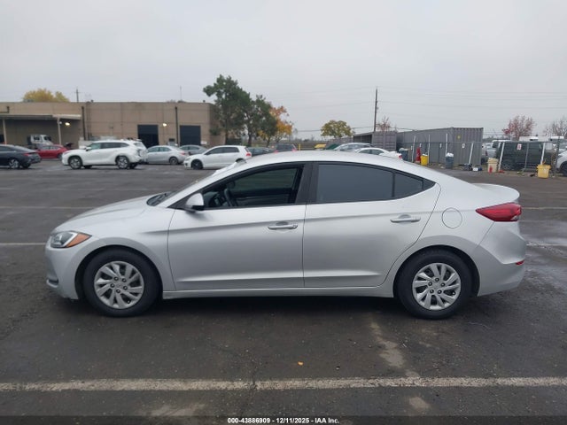 Hyundai Elantra 2017 5NPD84LF5HH091024 Image 13