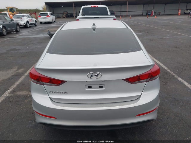Hyundai Elantra 2017 5NPD84LF5HH091024 Image 15