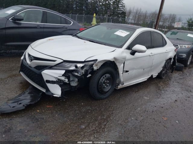 2018 TOYOTA CAMRY 4T1BZ1HK4JU006934 Photo 1