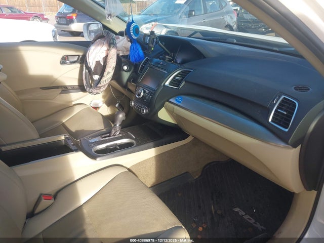 Продажа на аукционе авто 2017 Acura Rdx Technology   Acurawatch Plus Packages/w/technology Package, vin: 5J8TB4H59HL018877, номер лота: 43886978