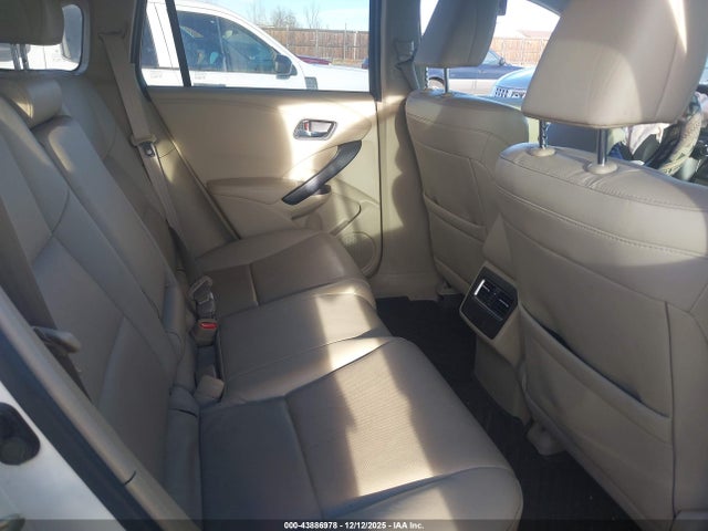 Продажа на аукционе авто 2017 Acura Rdx Technology   Acurawatch Plus Packages/w/technology Package, vin: 5J8TB4H59HL018877, номер лота: 43886978