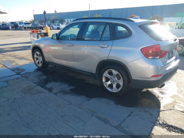 2013 BMW X1 WBAVM1C52DVW43480 Photo 2