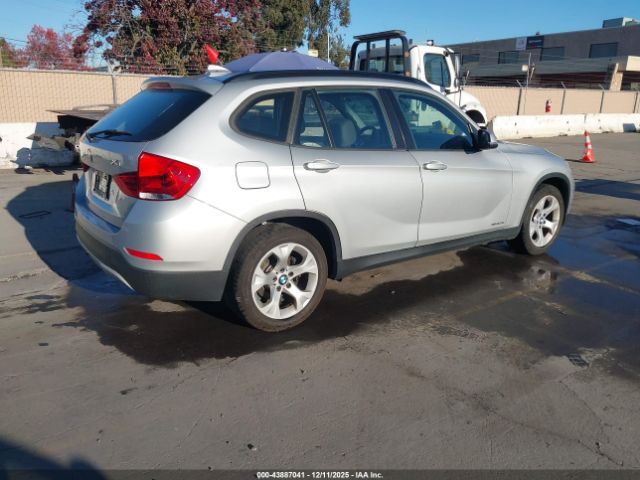 2013 BMW X1 WBAVM1C52DVW43480 Photo 3