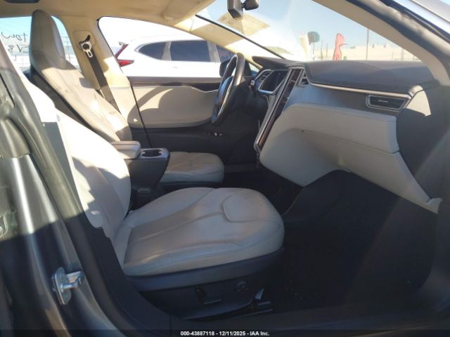 2013 TESLA MODEL S 5YJSA1CN0DFP14088 Photo 4