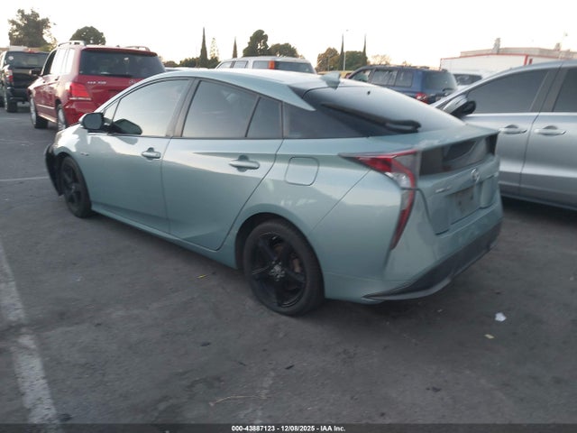 JTDKARFU7G3006567 Toyota Prius Three Touring