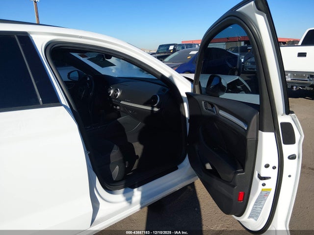 2016 AUDI A3 WAUB8GFF0G1107122 Photo 4