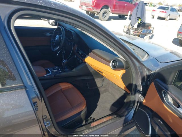 2021 ALFA ROMEO GIULIA ZARFANBN3M7641062 Photo 4