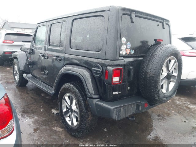 2020 JEEP WRANGLER UNLIMITED 1C4HJXENXLW206716 Photo 2