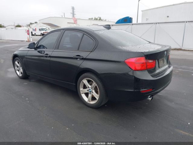 2014 BMW 320I WBA3B1C50EP679106 Photo 2