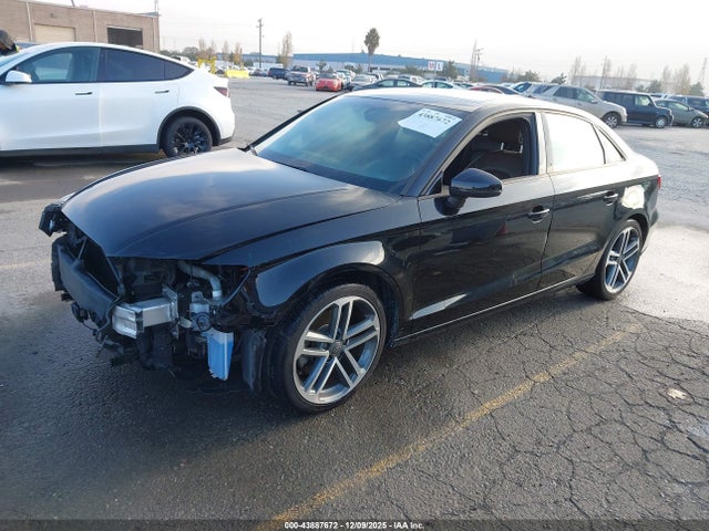 2017 AUDI A3 WAUAUGFF2H1055372 Photo 1