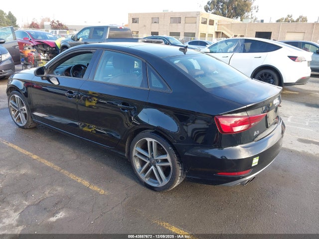 2017 AUDI A3 WAUAUGFF2H1055372 Photo 2