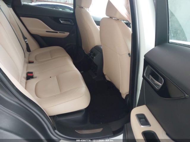 2019 JAGUAR F-PACE SADCJ2FX0KA610346 Photo 7